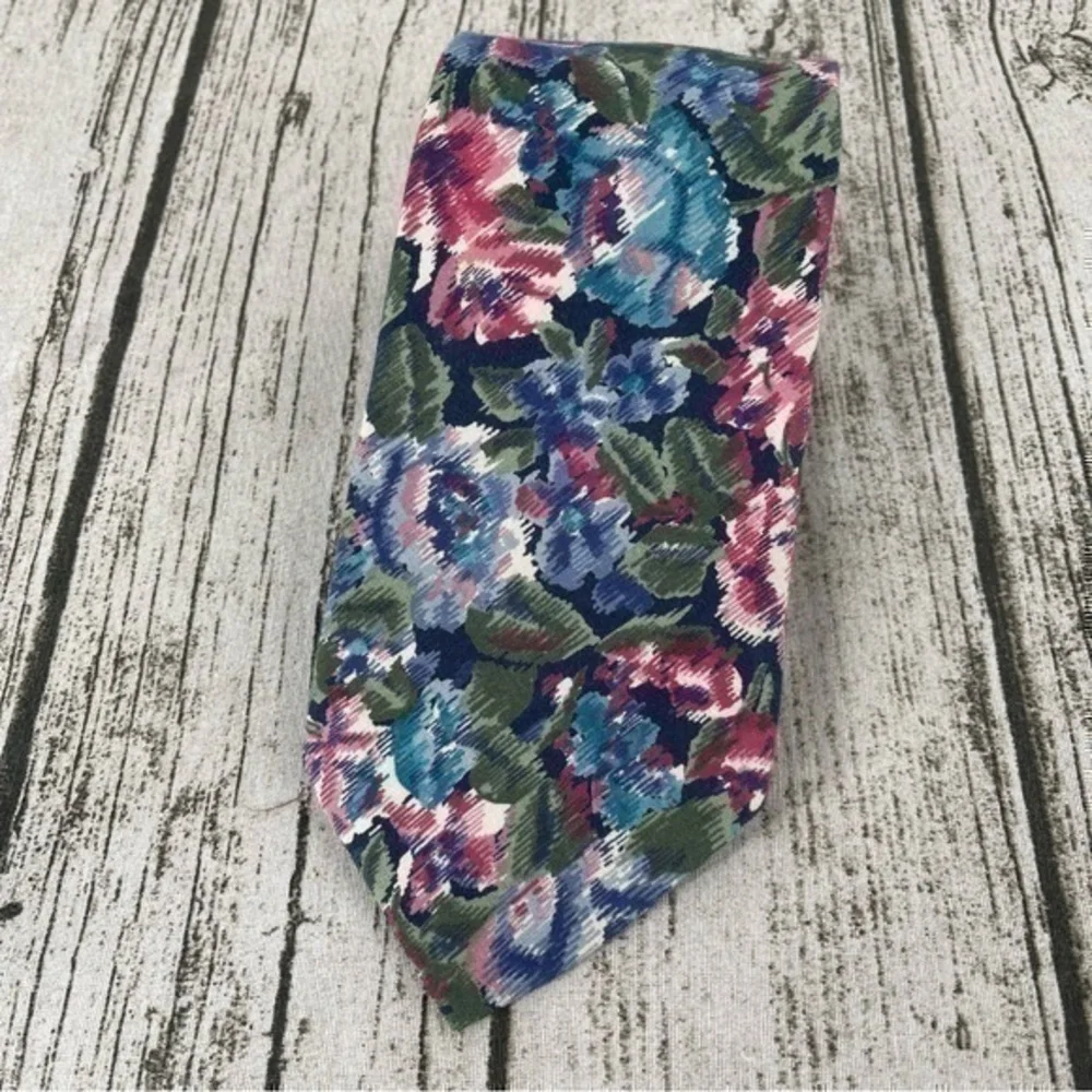 Vintage Etienne Aigner Tie Floral Necktie